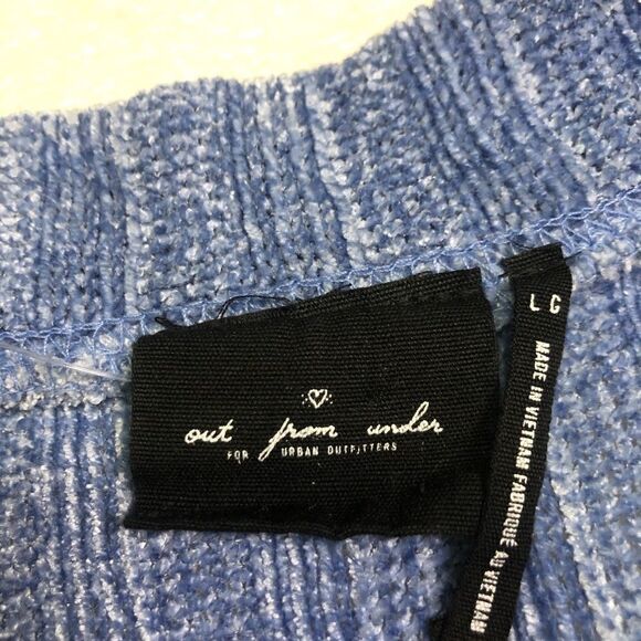 𝅺🆕 UO Out From Under Charlie Chenille Plush V neck - Picture 7 of 11